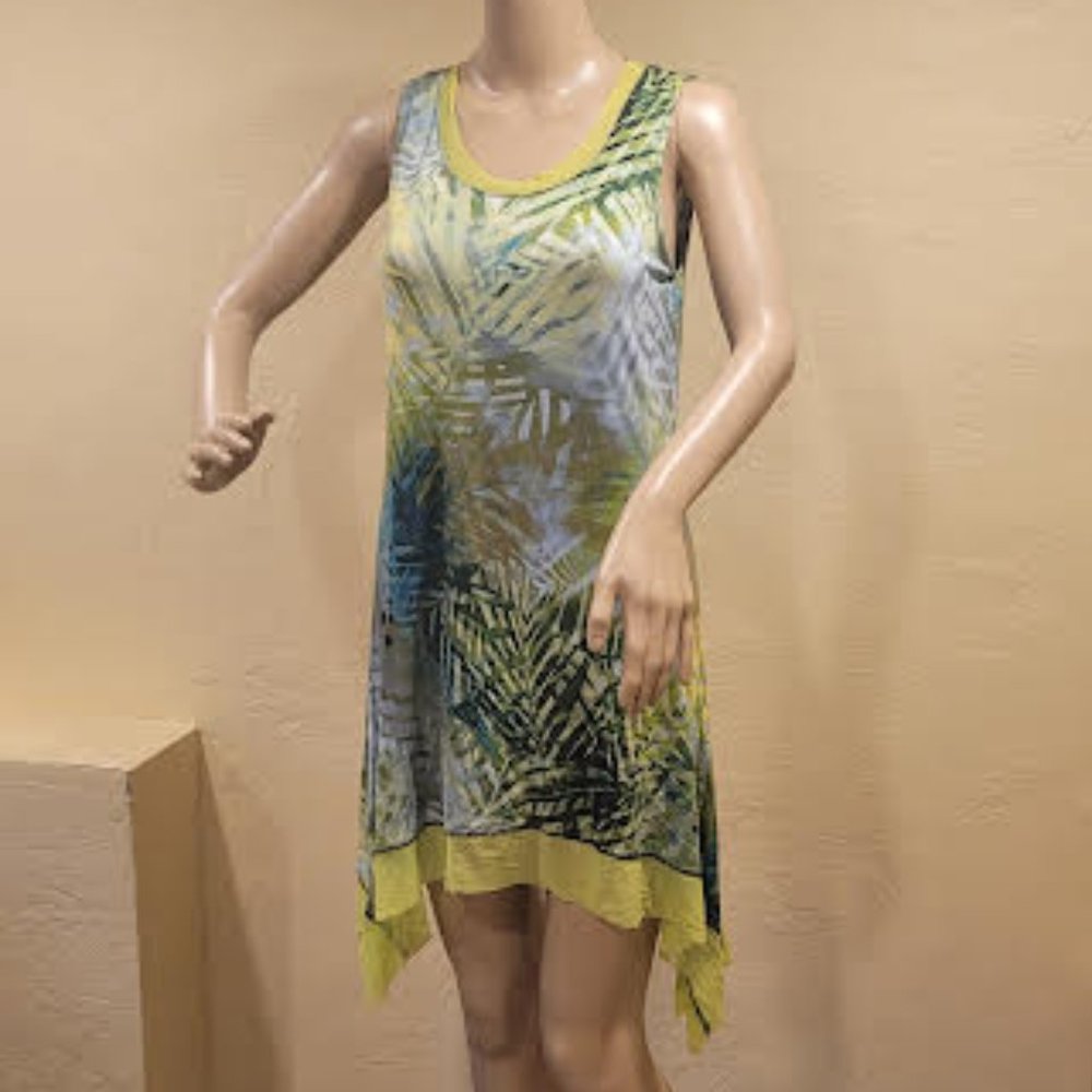 Cupio wome's sleeveless soft light weight striking tropical pattern - Small - Picture 2 of 8